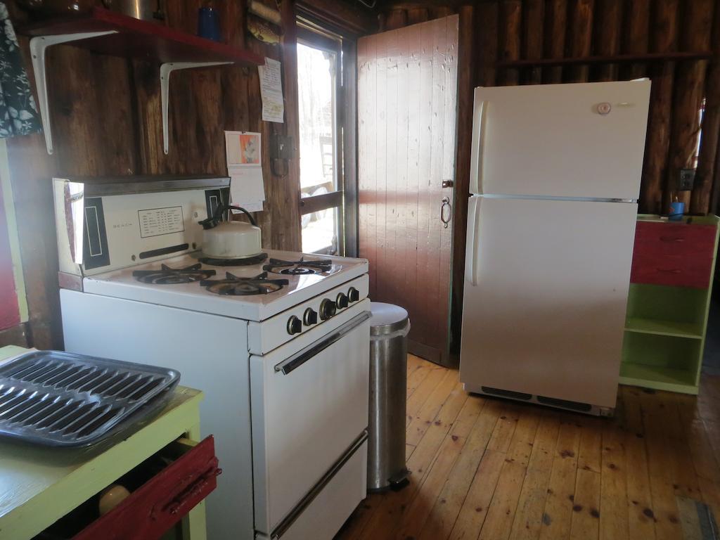 Lake Wolsey Cabins Hotel Gore Bay Luaran gambar
