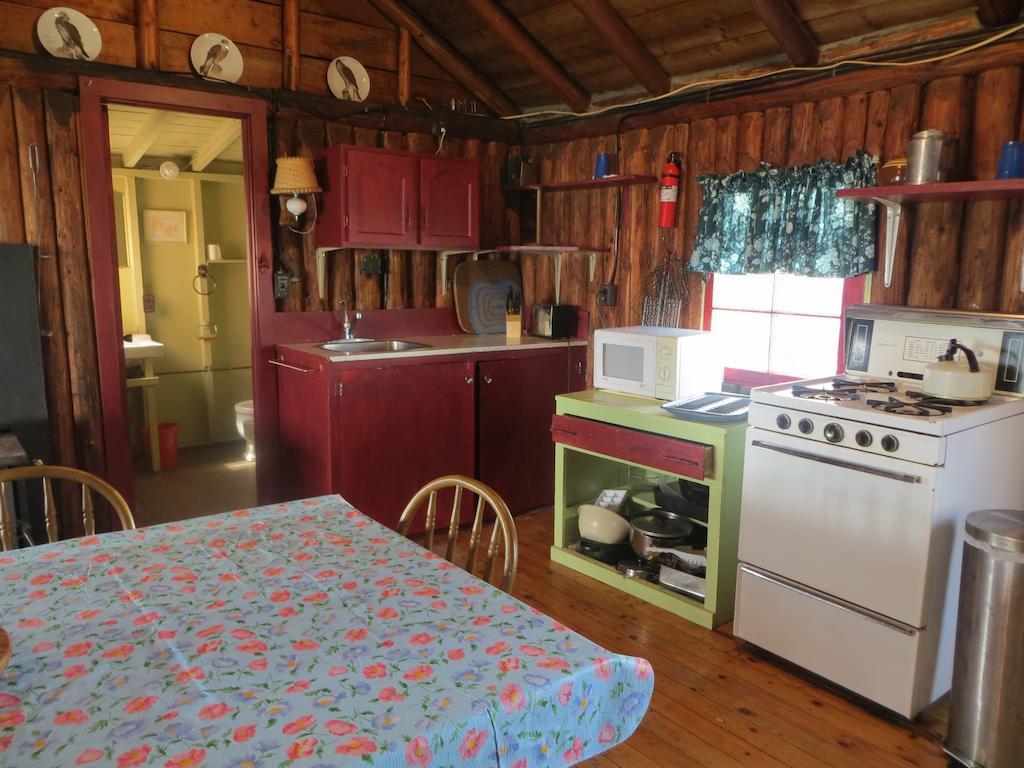 Lake Wolsey Cabins Hotel Gore Bay Bilik gambar