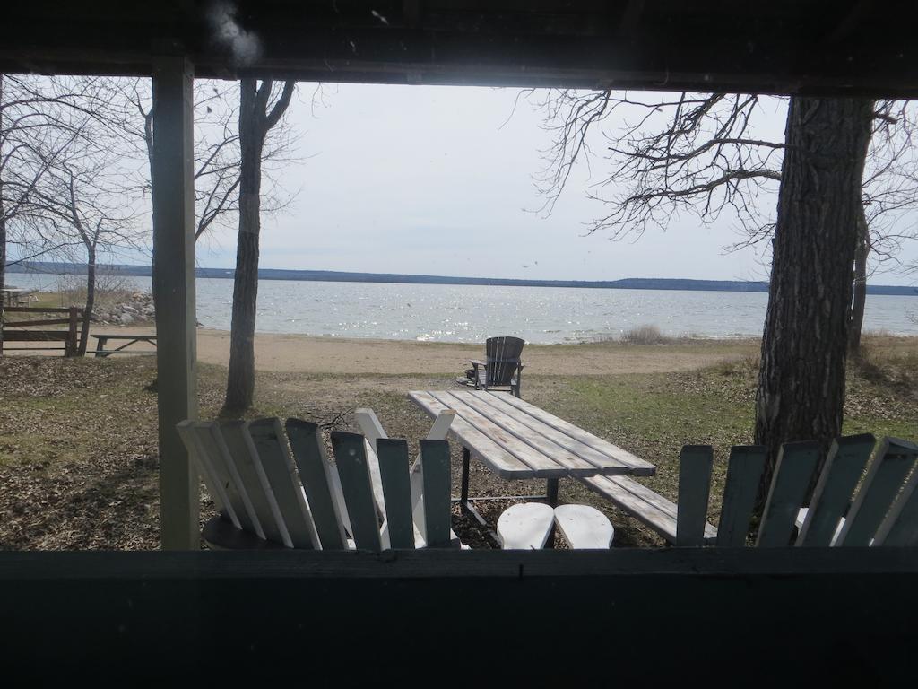Lake Wolsey Cabins Hotel Gore Bay Luaran gambar